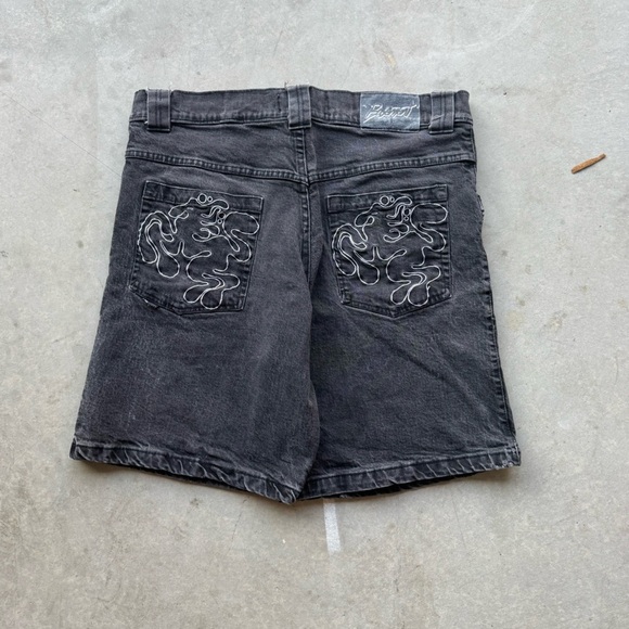 Basement Other - Vintage Y2K Baggy Embroidered Jorts